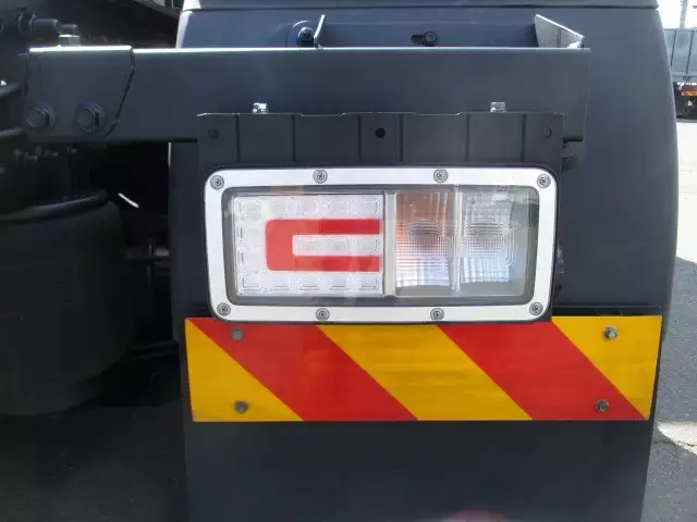 令和01年/平成31年10月中古大型トラクタヘッド日野プロフィアの画像17