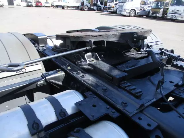 令和01年/平成31年10月中古大型トラクタヘッド日野プロフィアの画像24