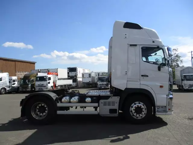 令和01年/平成31年10月中古大型トラクタヘッド日野プロフィアの画像4