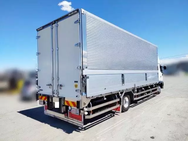 令和01年/平成31年10月中古増トンアルミバン・ウィング日野プロフィアの画像3