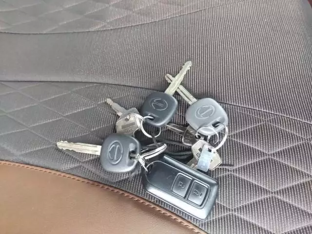 令和01年/平成31年10月中古増トンアルミバン・ウィング日野プロフィアの画像36