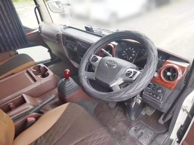 令和01年/平成31年10月中古増トンアルミバン・ウィング日野プロフィアの画像5