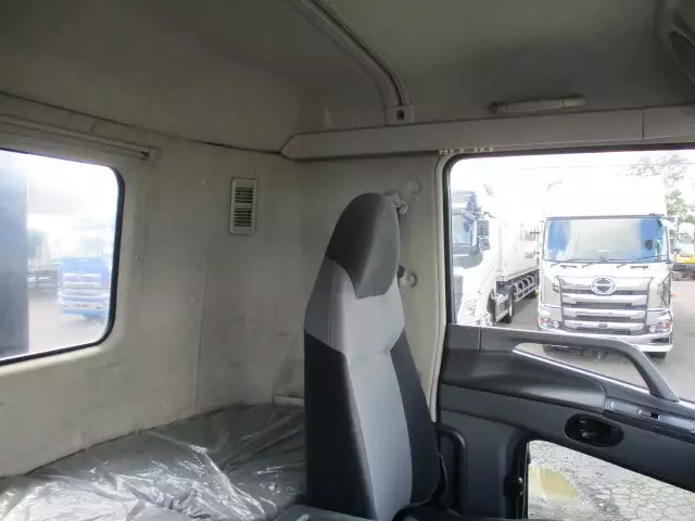 平成29年10月中古大型三菱ふそうスーパーグレートの画像32