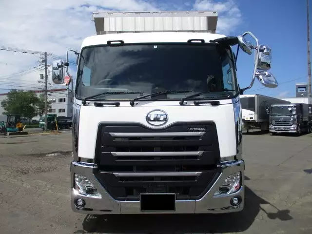 令和03年07月中古大型日産UDクオンの画像2