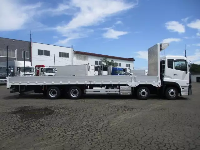 令和03年07月中古大型日産UDクオンの画像4