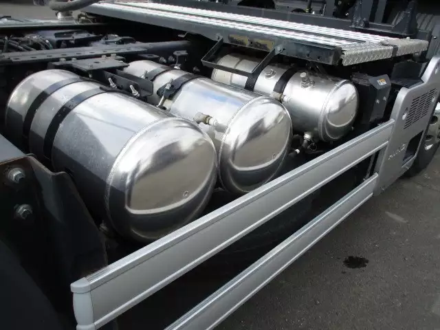 令和03年09月中古大型トラクタヘッド日野プロフィアの画像21