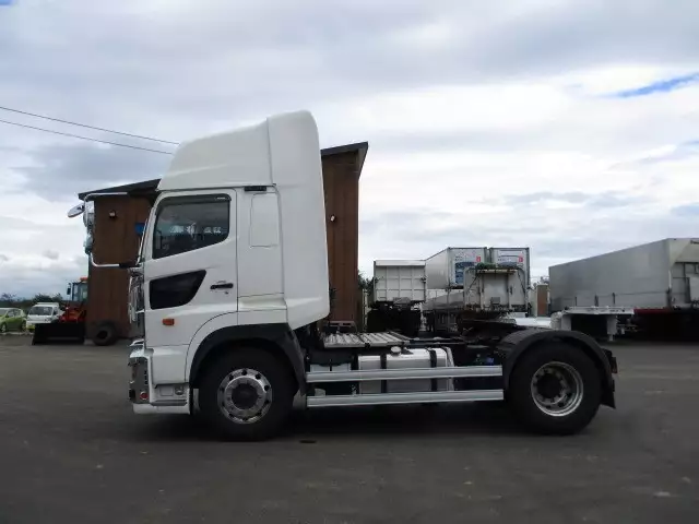 令和03年09月中古大型トラクタヘッド日野プロフィアの画像8