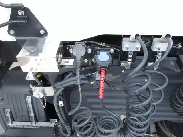 令和03年08月中古大型トラクタヘッド日野プロフィアの画像27