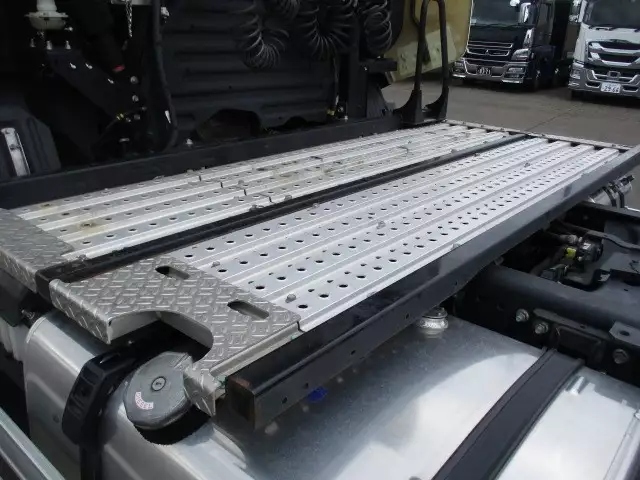 令和03年08月中古大型トラクタヘッド日野プロフィアの画像29