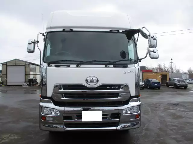 平成30年08月中古大型トラクタヘッド日産UDクオンの画像2