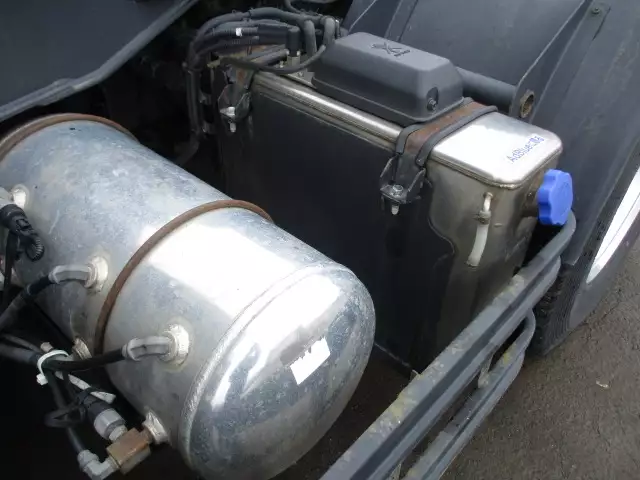 平成30年08月中古大型トラクタヘッド日産UDクオンの画像11