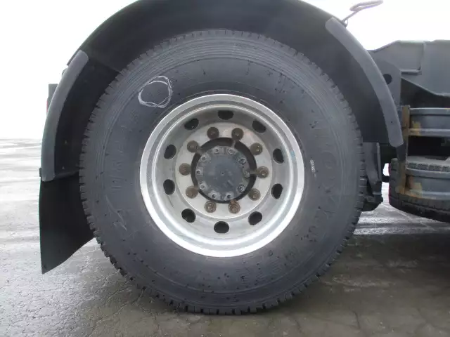 平成30年08月中古大型トラクタヘッド日産UDクオンの画像18