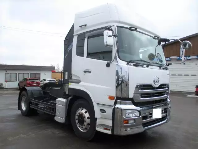 平成30年08月中古大型トラクタヘッド日産UDクオンの画像3