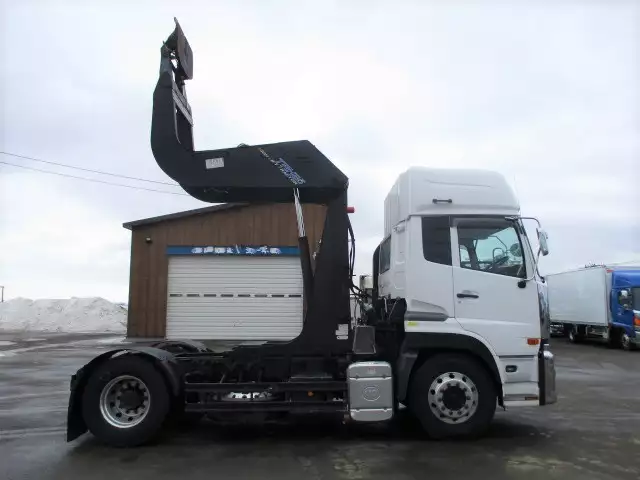 平成30年08月中古大型トラクタヘッド日産UDクオンの画像23