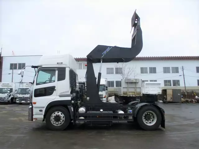 平成30年08月中古大型トラクタヘッド日産UDクオンの画像25