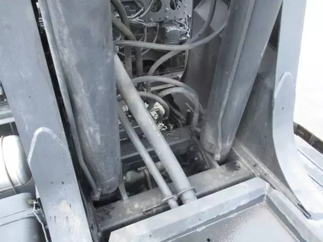 平成30年08月中古大型トラクタヘッド日産UDクオンの画像29