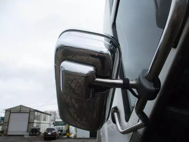 平成30年08月中古大型トラクタヘッド日産UDクオンの画像35