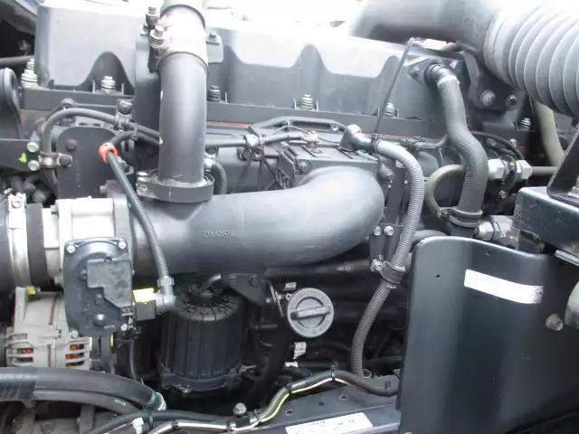 平成30年08月中古大型トラクタヘッド日産UDクオンの画像37