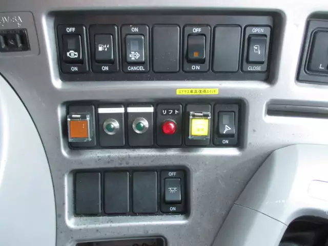 平成30年08月中古大型トラクタヘッド日産UDクオンの画像52