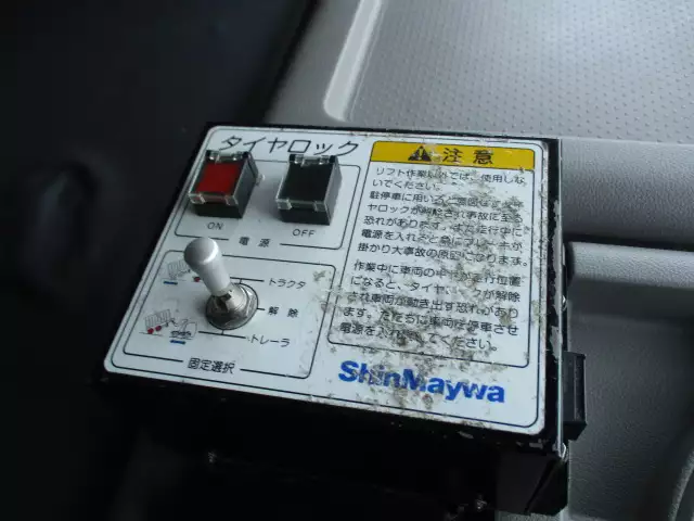 平成30年08月中古大型トラクタヘッド日産UDクオンの画像55