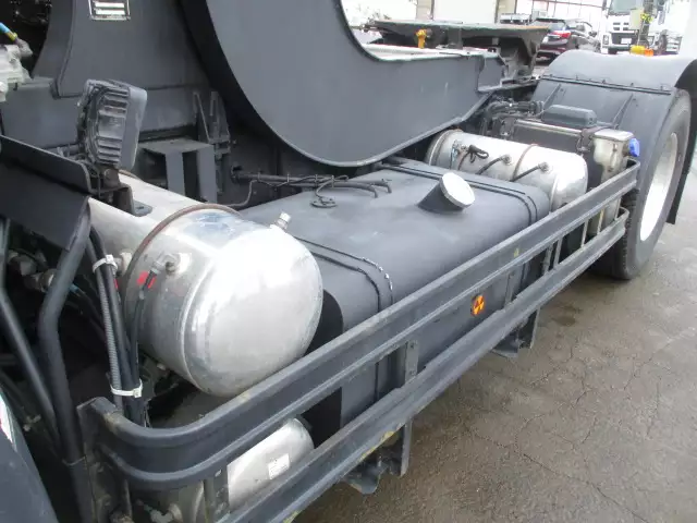 平成30年08月中古大型トラクタヘッド日産UDクオンの画像9