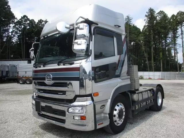 平成30年08月中古大型トラクタヘッド日産UDクオンの画像1