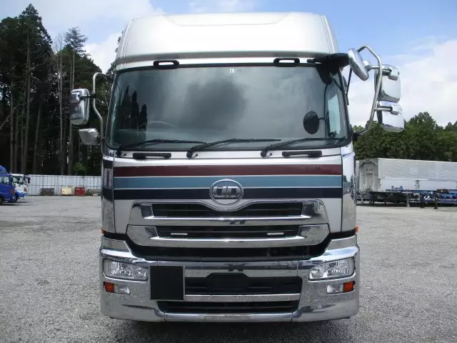 平成30年08月中古大型トラクタヘッド日産UDクオンの画像2