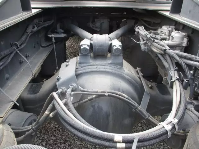 平成30年08月中古大型トラクタヘッド日産UDクオンの画像18