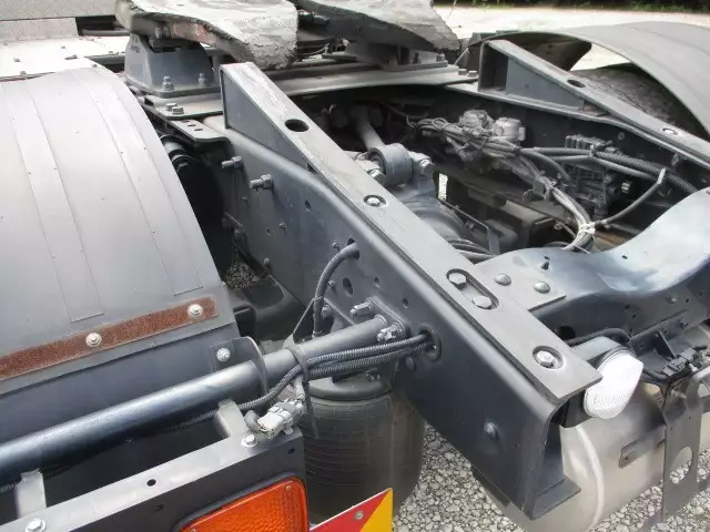 平成30年08月中古大型トラクタヘッド日産UDクオンの画像19