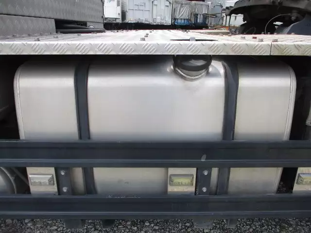 平成30年08月中古大型トラクタヘッド日産UDクオンの画像25