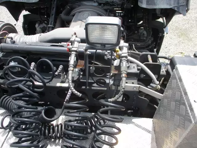 平成30年08月中古大型トラクタヘッド日産UDクオンの画像33