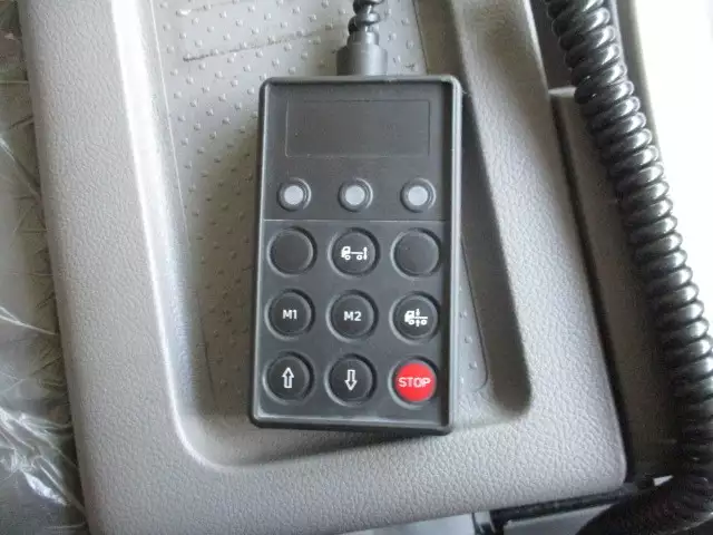 平成30年08月中古大型トラクタヘッド日産UDクオンの画像43