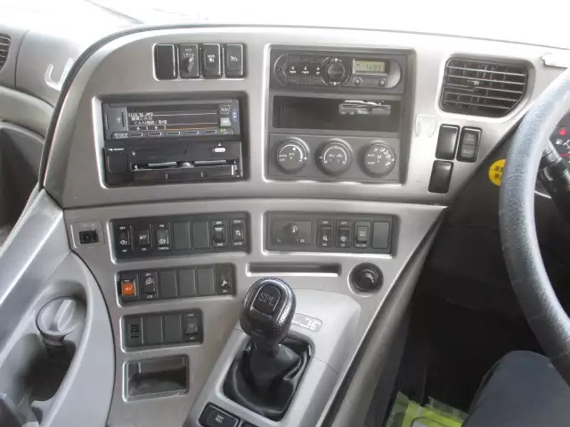 平成30年08月中古大型トラクタヘッド日産UDクオンの画像44