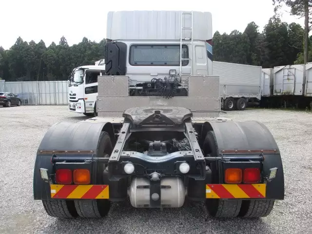 平成30年08月中古大型トラクタヘッド日産UDクオンの画像6