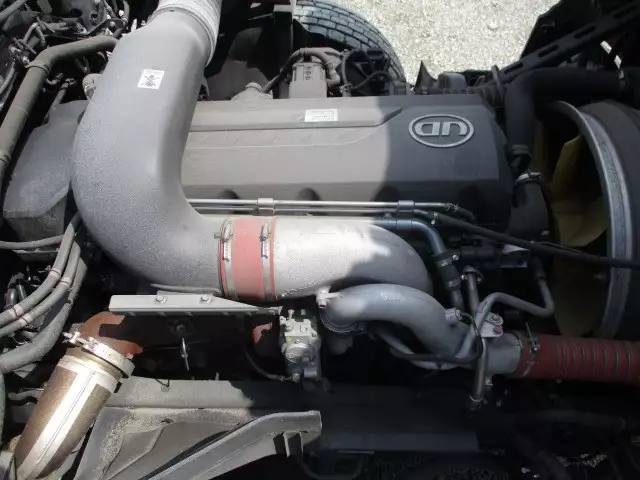 平成30年08月中古大型トラクタヘッド日産UDクオンの画像55