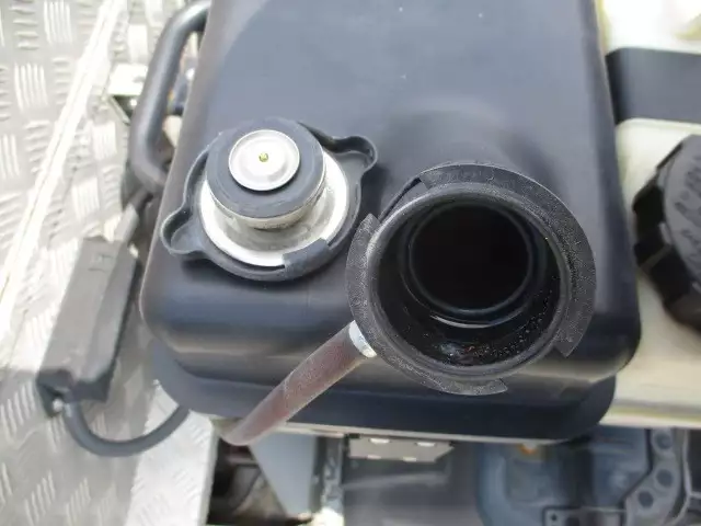 平成30年08月中古大型トラクタヘッド日産UDクオンの画像58