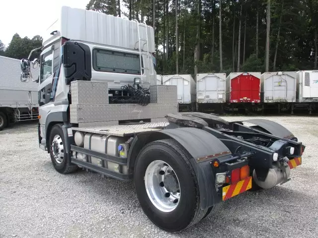 平成30年08月中古大型トラクタヘッド日産UDクオンの画像7