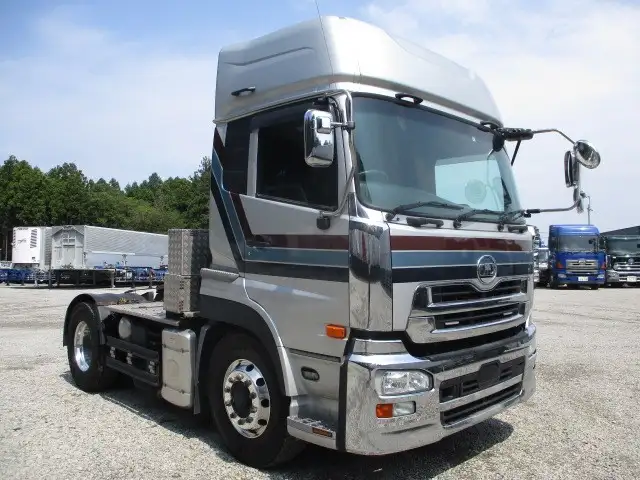 平成30年08月中古大型トラクタヘッド日産UDクオンの画像3