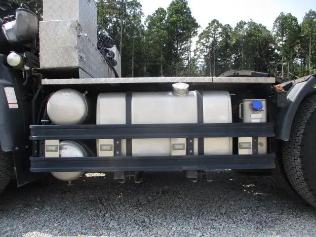 平成30年08月中古大型トラクタヘッド日産UDクオンの画像24