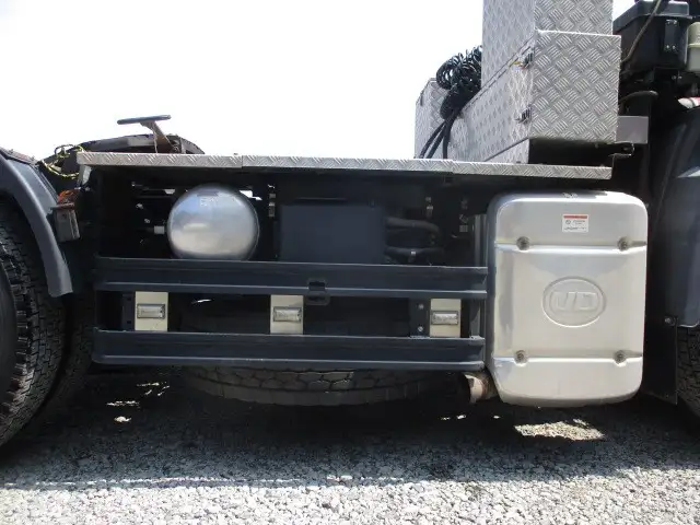 平成30年08月中古大型トラクタヘッド日産UDクオンの画像28