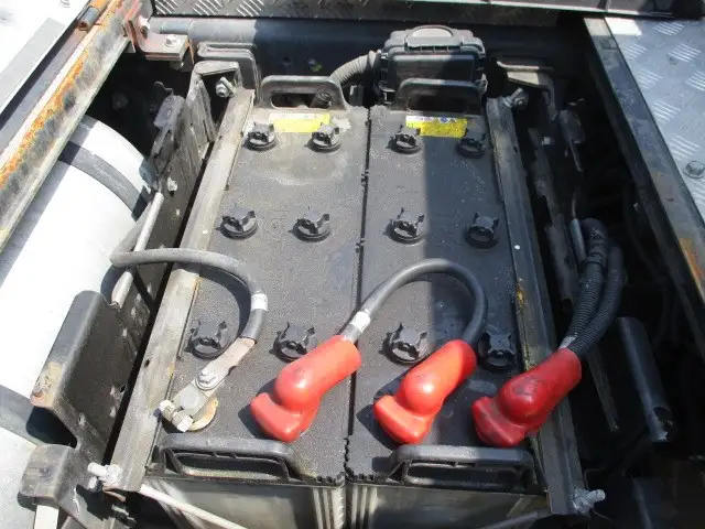 平成30年08月中古大型トラクタヘッド日産UDクオンの画像29