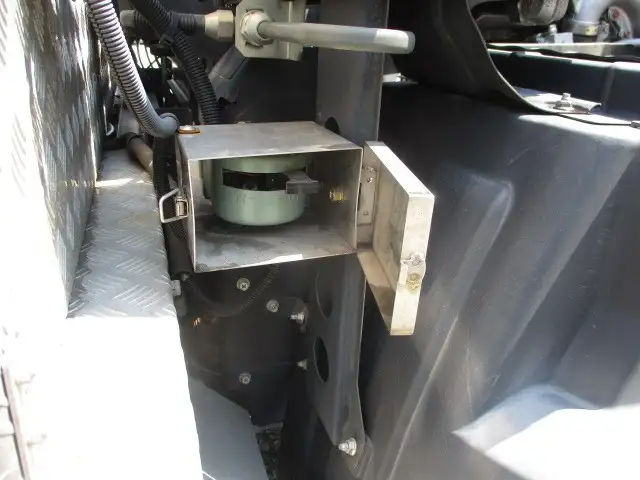 平成30年08月中古大型トラクタヘッド日産UDクオンの画像36