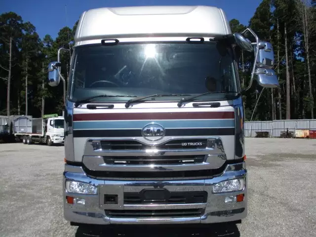平成29年12月中古大型トラクタヘッド日産UDUDトラックスの画像2