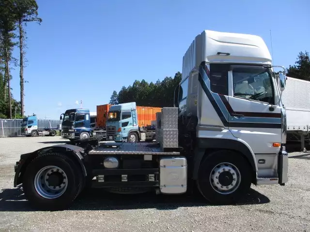 平成29年12月中古大型トラクタヘッド日産UDUDトラックスの画像4