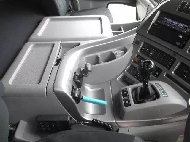 平成29年12月中古大型トラクタヘッド日産UDUDトラックスの画像40