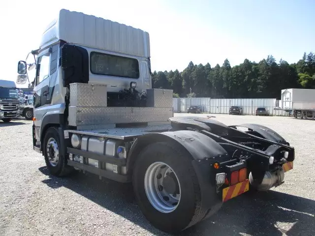 平成29年12月中古大型トラクタヘッド日産UDUDトラックスの画像7