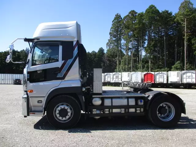 平成29年12月中古大型トラクタヘッド日産UDUDトラックスの画像8
