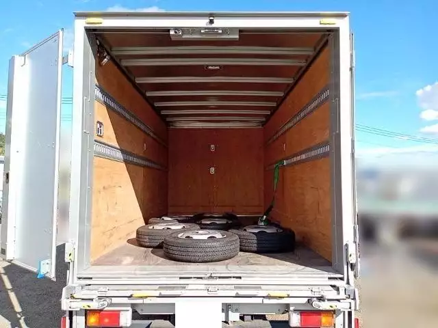 令和01年/平成31年11月中古小型アルミバン・ウィングトヨタダイナの画像12