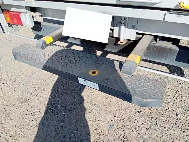 令和01年/平成31年11月中古小型アルミバン・ウィングトヨタダイナの画像13