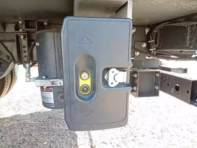 令和01年/平成31年11月中古小型アルミバン・ウィングトヨタダイナの画像24